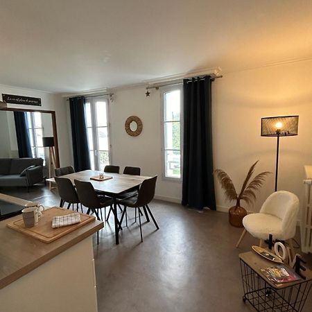 Studio +++ Tres Agreable En Centre Ville Doue-la-Fontaine Bagian luar foto